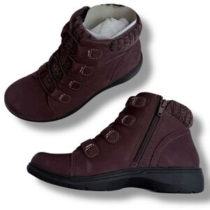 New Clarks Carleigh Jade Burgundy Nubuck Leather Knit Hiking Ankle Boots US 6M